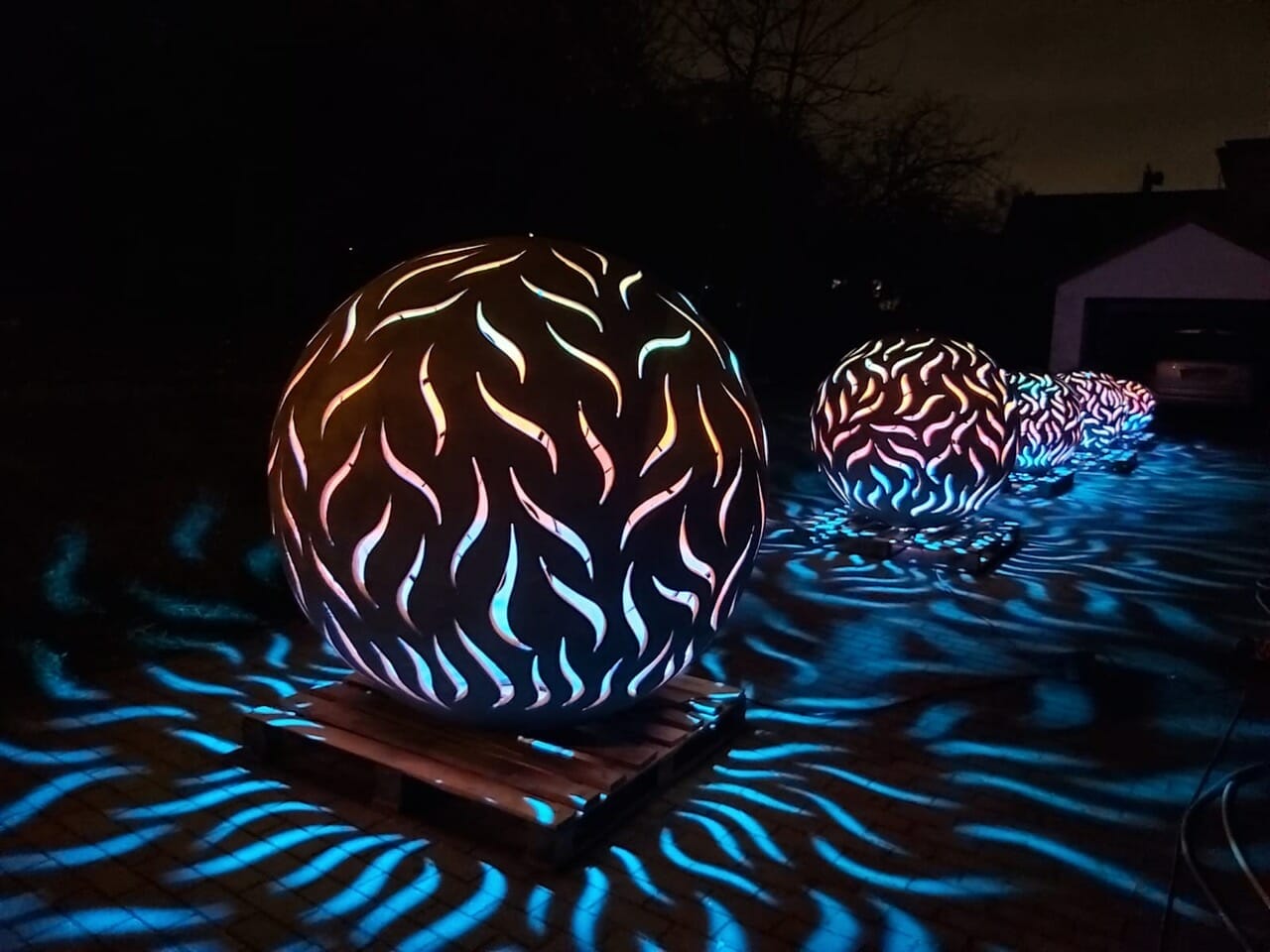 Magic Spheres at night with blue light - Svaja