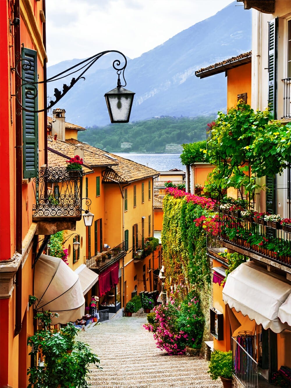 Como Painting - Canvas Art Painting - Svaja